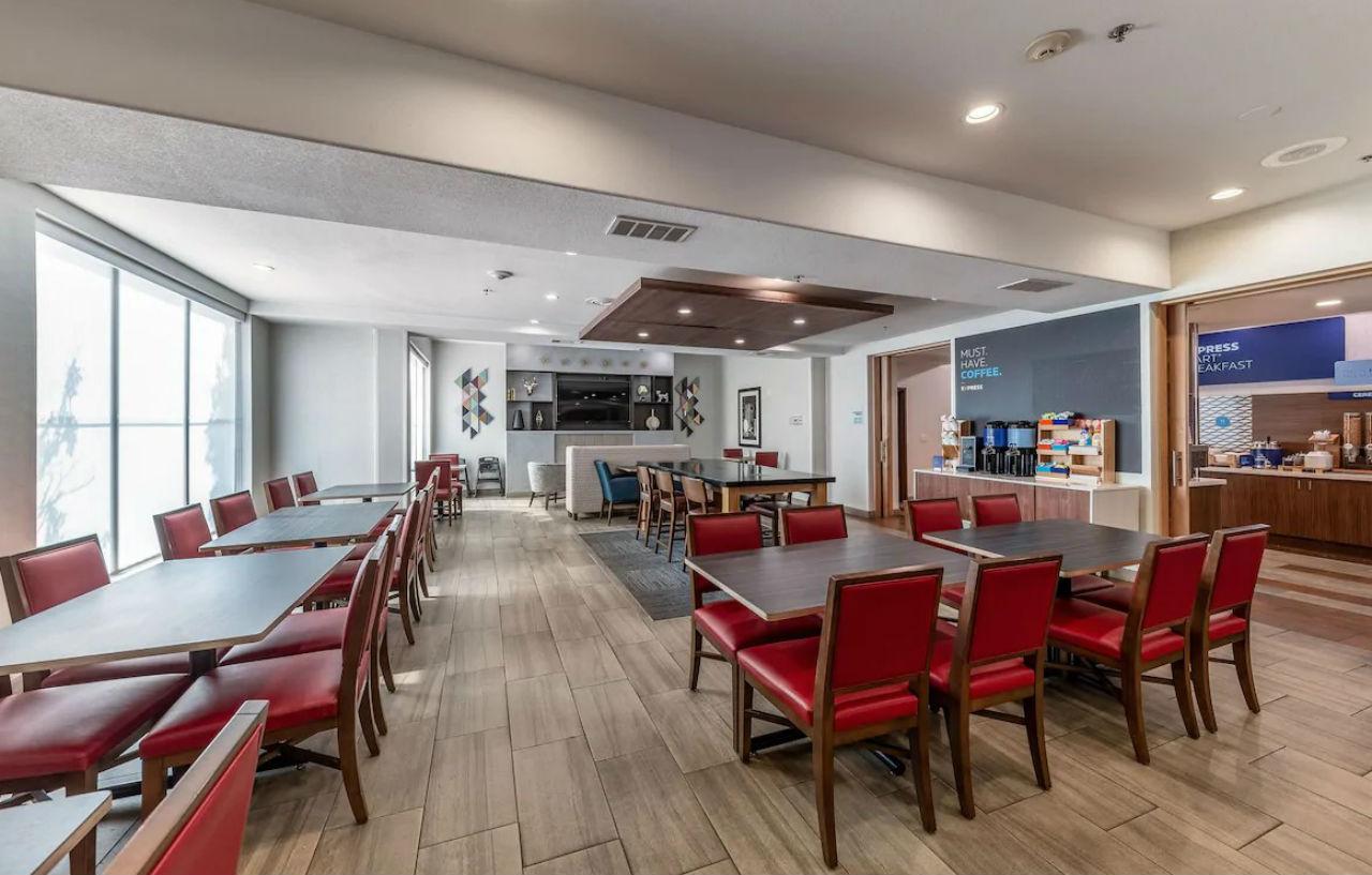 Holiday Inn Express & Suites Fort Worth - Fossil Creek By Ihg Kültér fotó