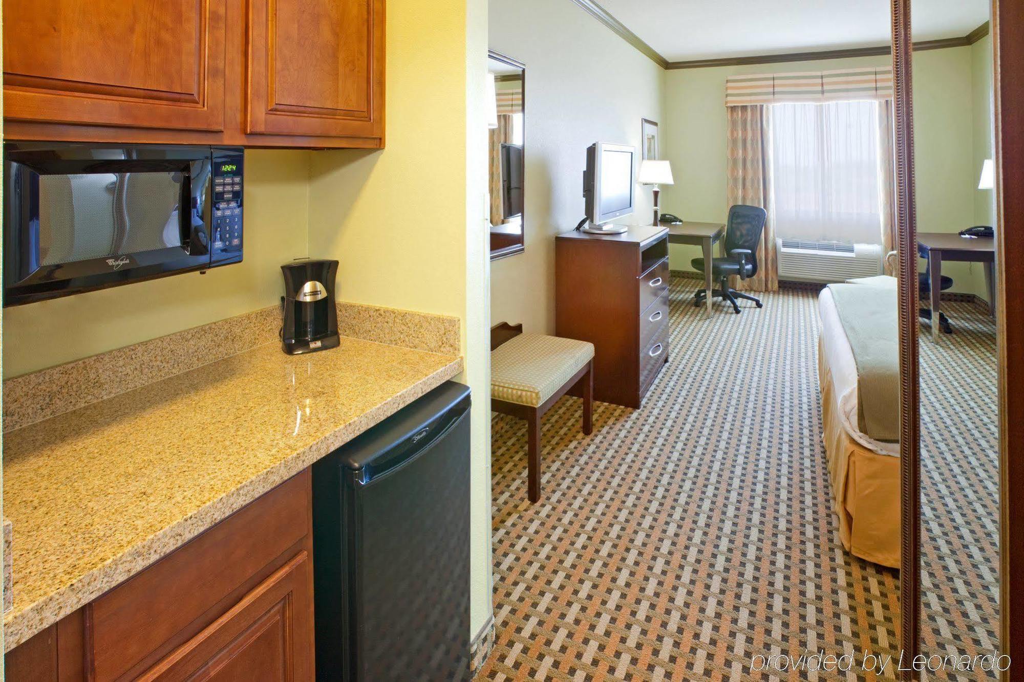Holiday Inn Express & Suites Fort Worth - Fossil Creek By Ihg Szoba fotó
