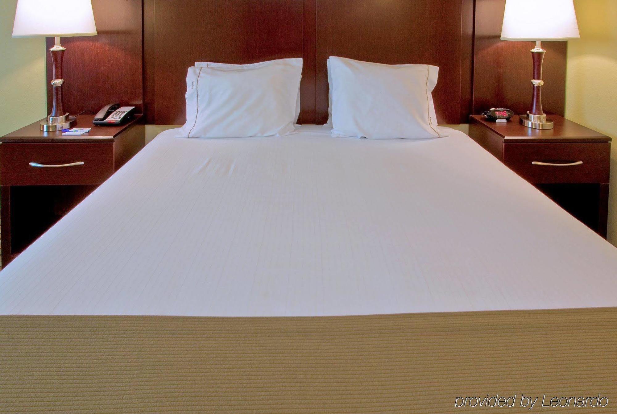 Holiday Inn Express & Suites Fort Worth - Fossil Creek By Ihg Kültér fotó