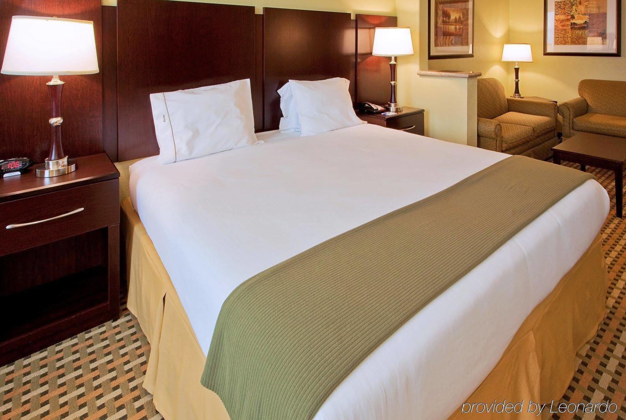 Holiday Inn Express & Suites Fort Worth - Fossil Creek By Ihg Kültér fotó