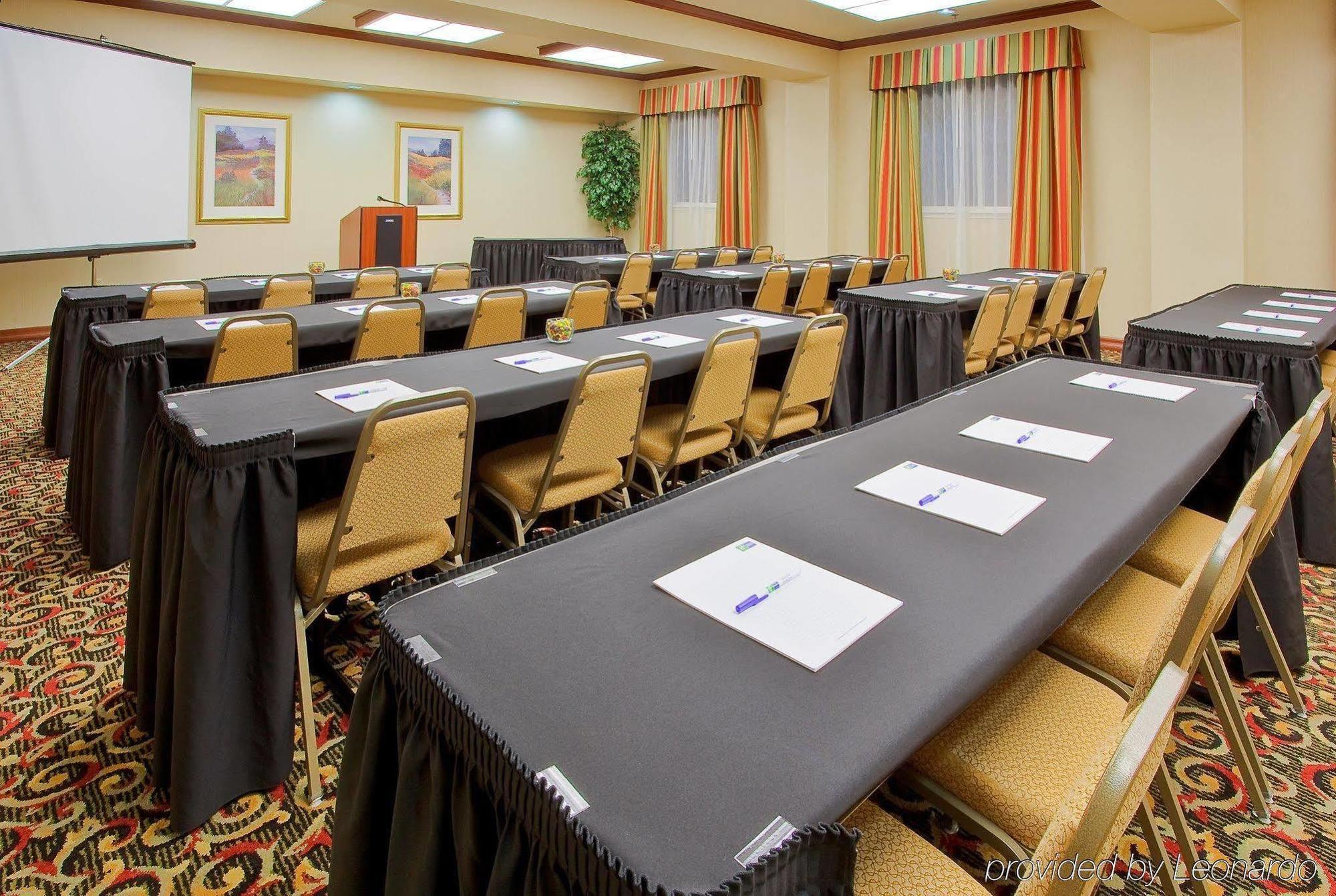 Holiday Inn Express & Suites Fort Worth - Fossil Creek By Ihg Kültér fotó