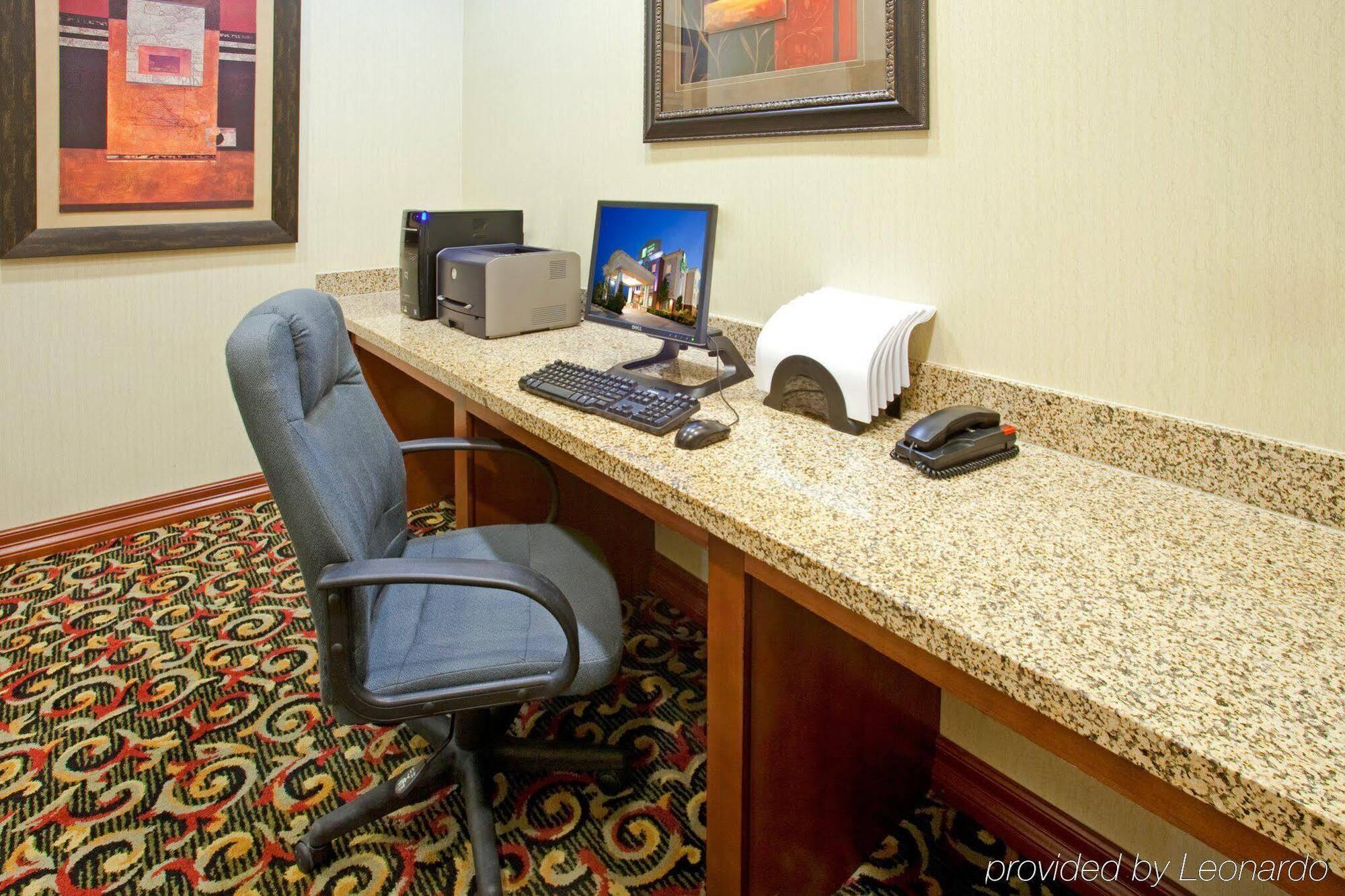 Holiday Inn Express & Suites Fort Worth - Fossil Creek By Ihg Kültér fotó